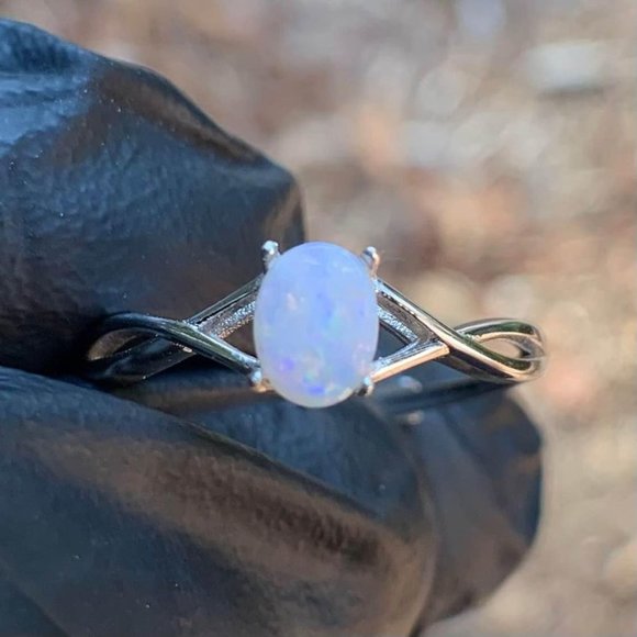 White Radiant .925 Sterling Silver Australian Coober Pedy Adjustable Opal Ring - Picture 3 of 6